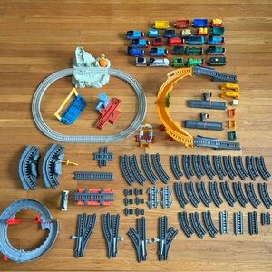 Thomas & Friends railroad set and +